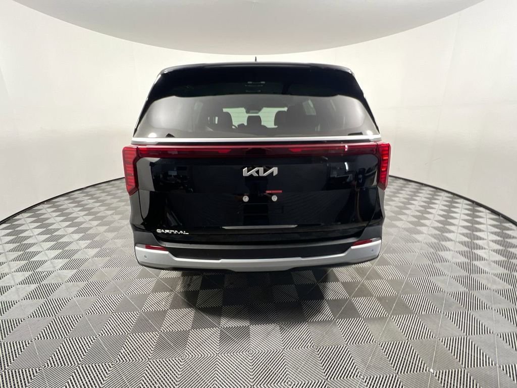 New 2026 Aurora Black Pearl Kia LXS image 4