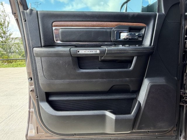 Used 2018 RV Match Walnut Brown Metallic Clearcoat Ram Laramie image 23