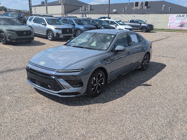 Used 2025 Blue Hyundai SEL image 14