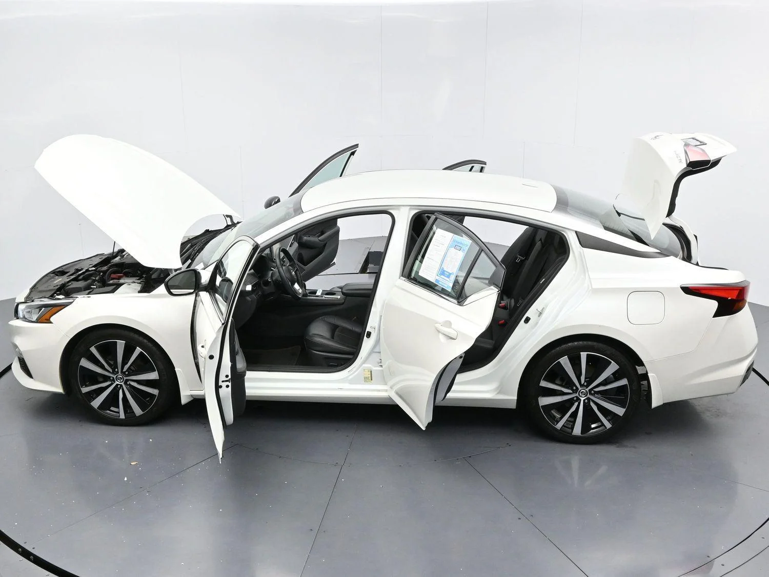 Used 2020 Pearl White Tricoat Nissan 2.5 SR image 38