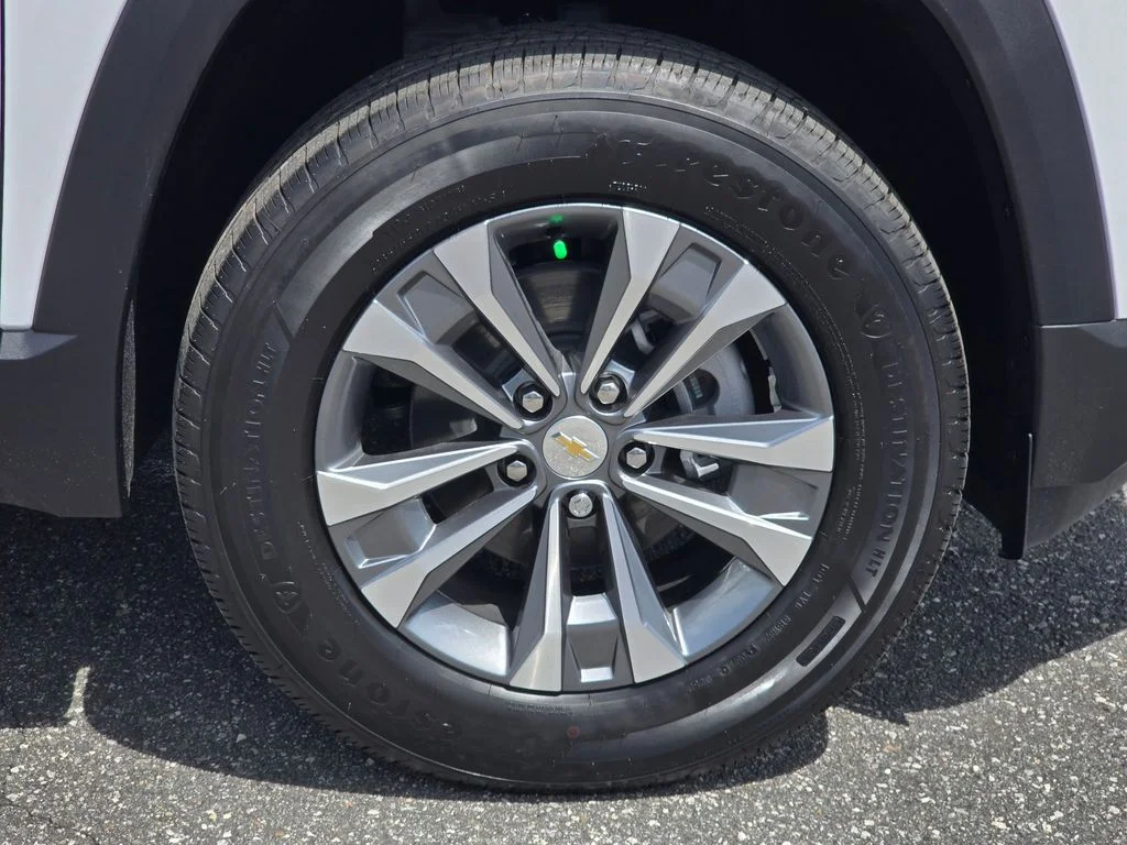 New 2026 White Chevrolet LT image 14