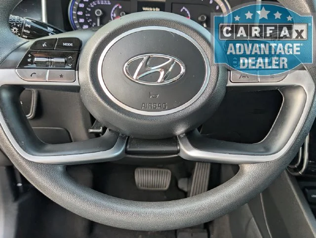 Used 2024 White Hyundai SEL image 9