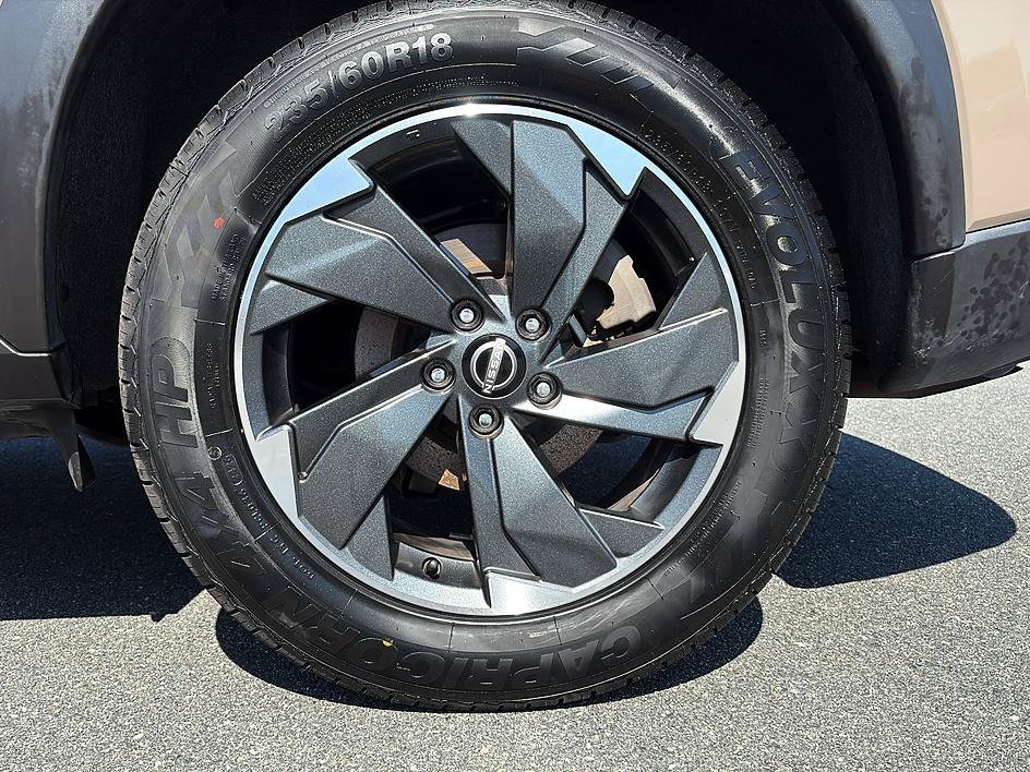 Used 2025 Baja Storm Metallic Nissan SV image 10