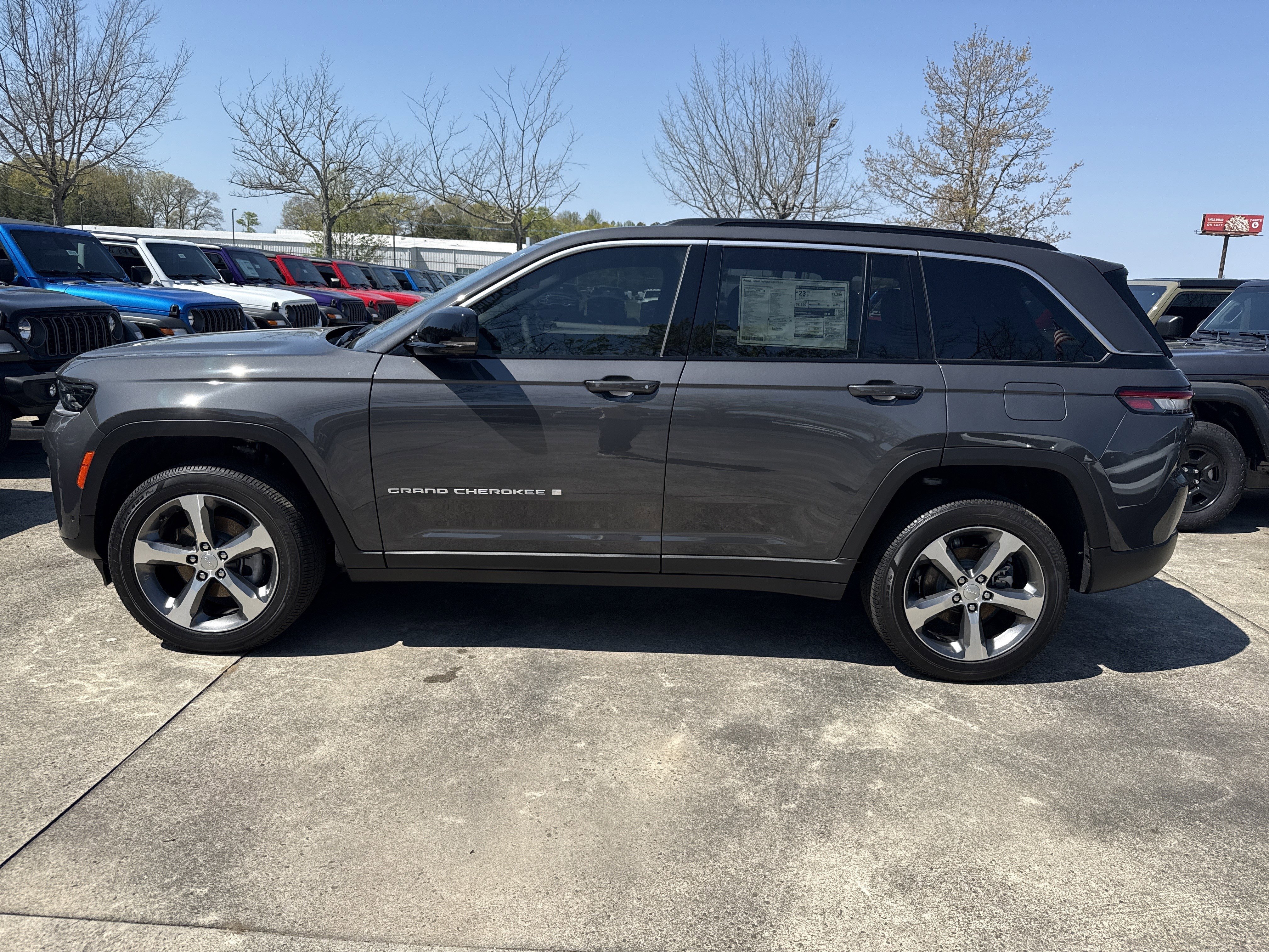 New 2026 Baltic Gray Metallic Clearcoat Jeep Limited image 4