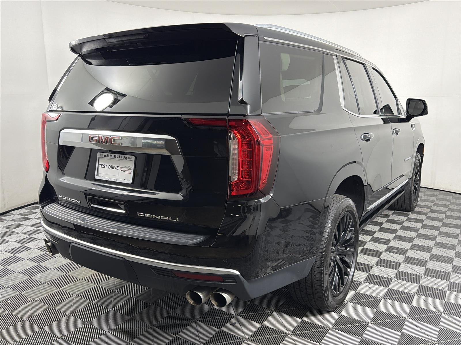 2023 GMC Yukon Denali - Photo 6