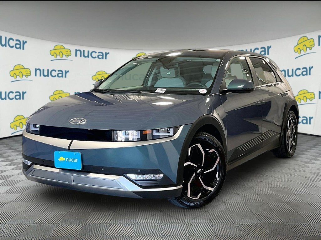 Used 2023 Green Hyundai SEL image 3