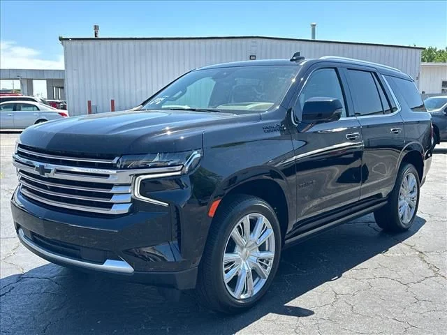 Used 2024 Black Chevrolet High Country image 5
