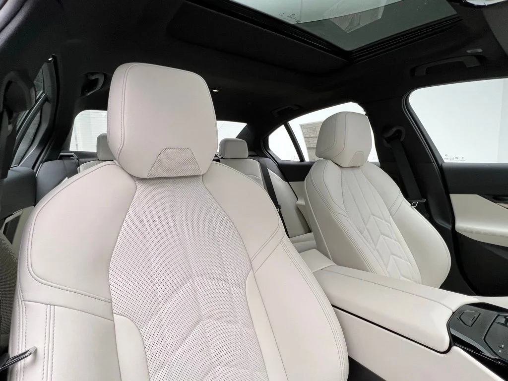 Used 2026 Mineral White Metallic BMW eDrive40 image 7