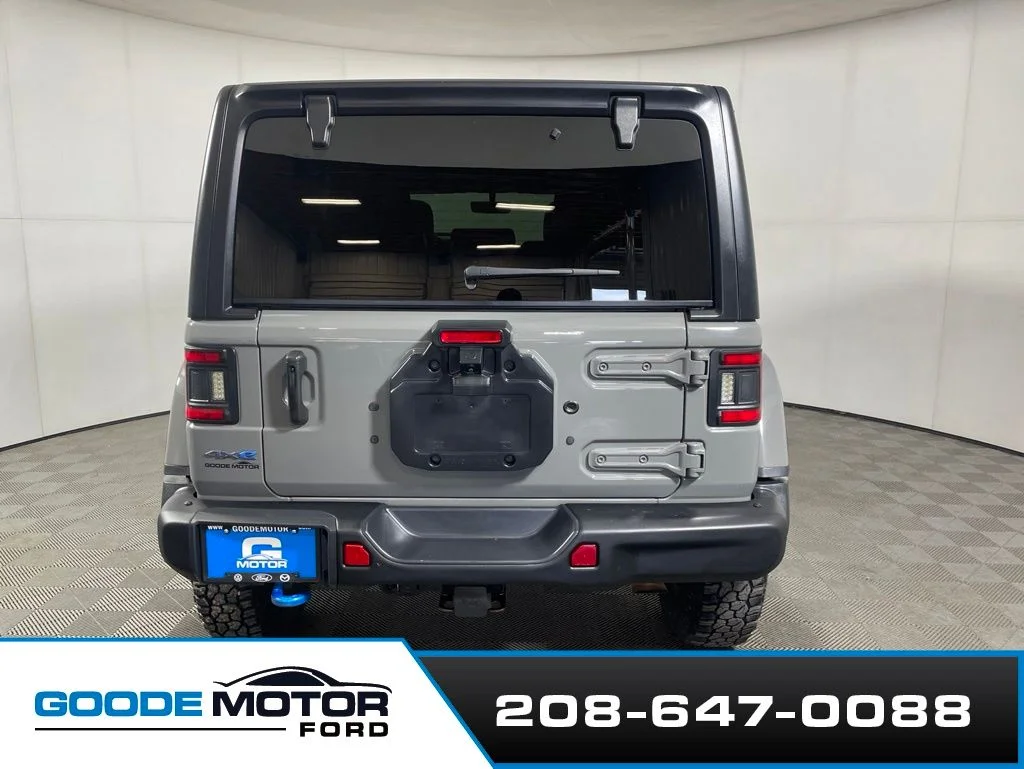 Used 2023 Gray Jeep Rubicon 4xe image 6