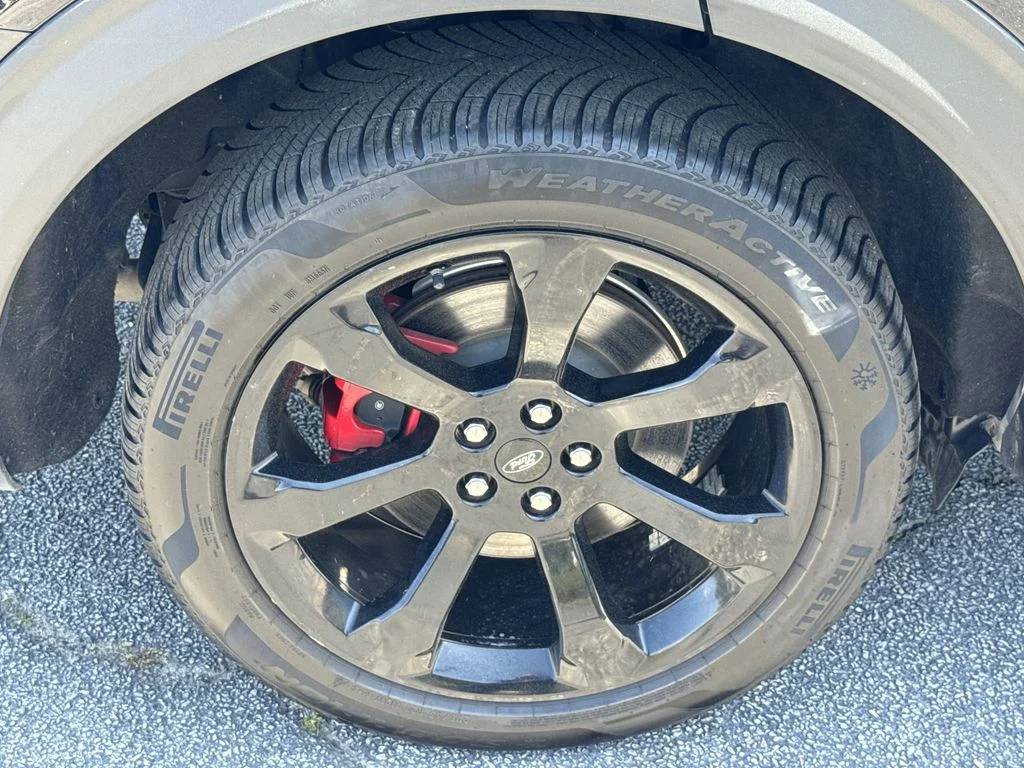 2023 Ford Explorer ST - Photo 17