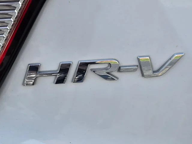 Used 2022 White Honda LX image 16