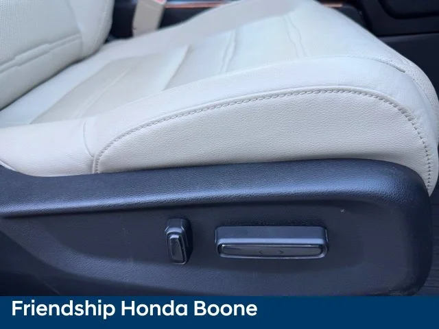 Used 2019 Red Honda Touring image 53