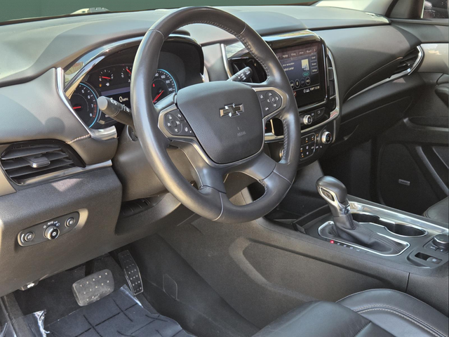Used 2021 Gray Chevrolet RS image 22