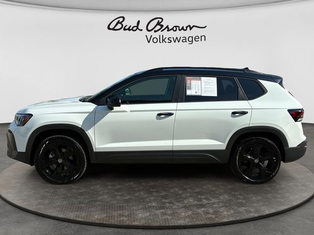 Certified 2025 Volkswagen Taos SE Black with VIN 3VV2C7B20SM078514 for sale in Kansas City