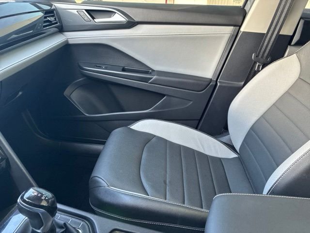 Certified Used 2023 Pure Gray Volkswagen 1.5T SEL image 18