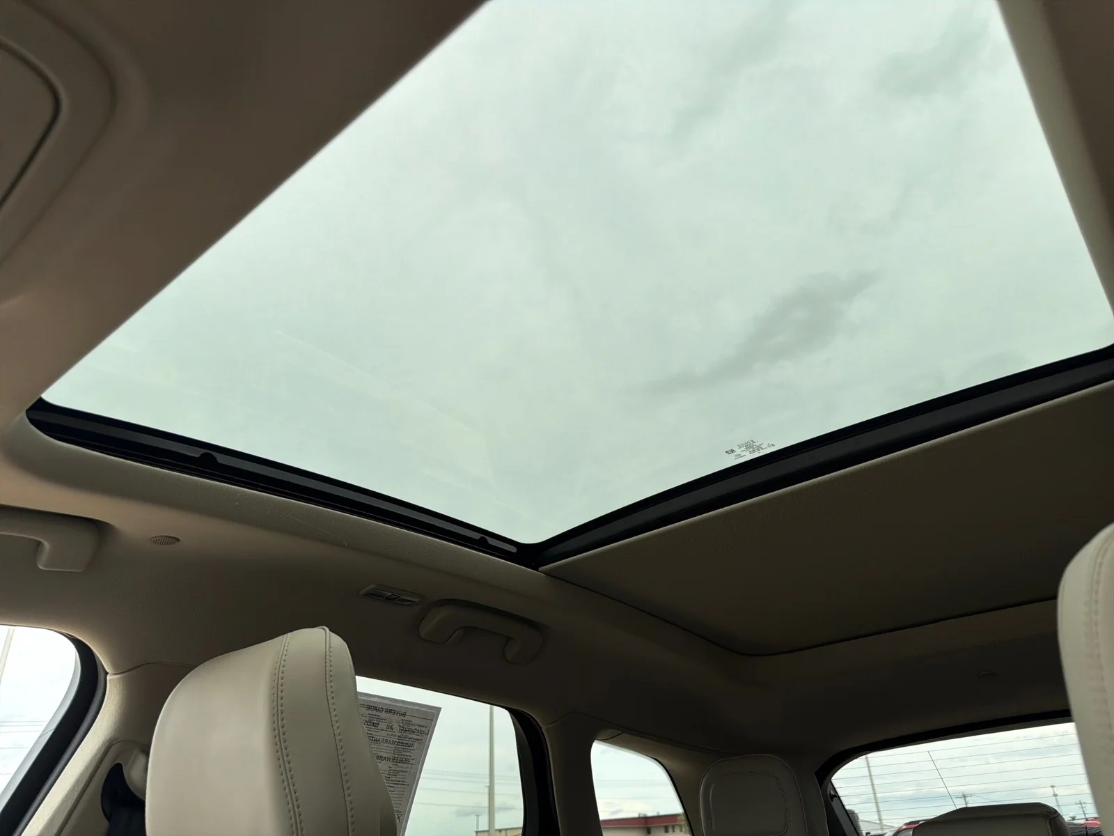 Used 2025 Pristine White Lincoln Grand Touring image 25