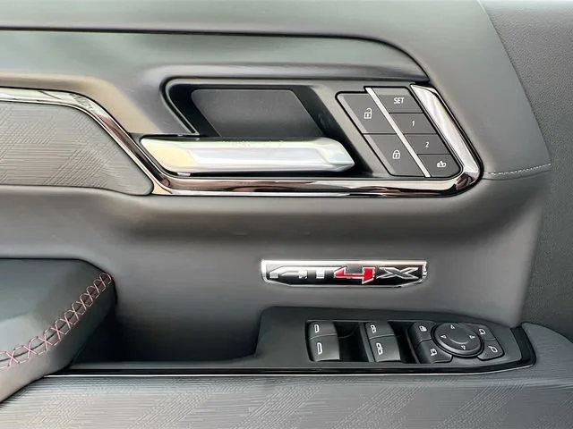 2026 GMC Sierra 1500 AT4X - Photo 13