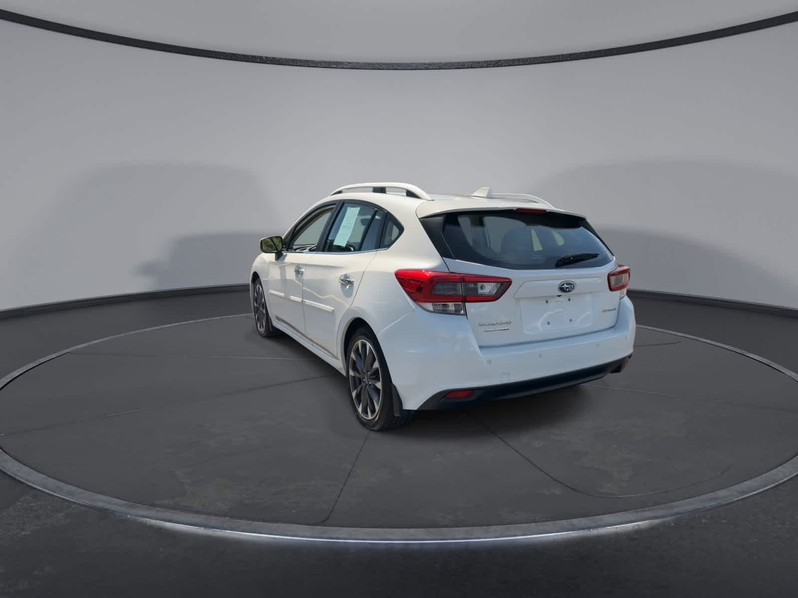 Used 2020 Crystal White Pearl Subaru Limited image 6