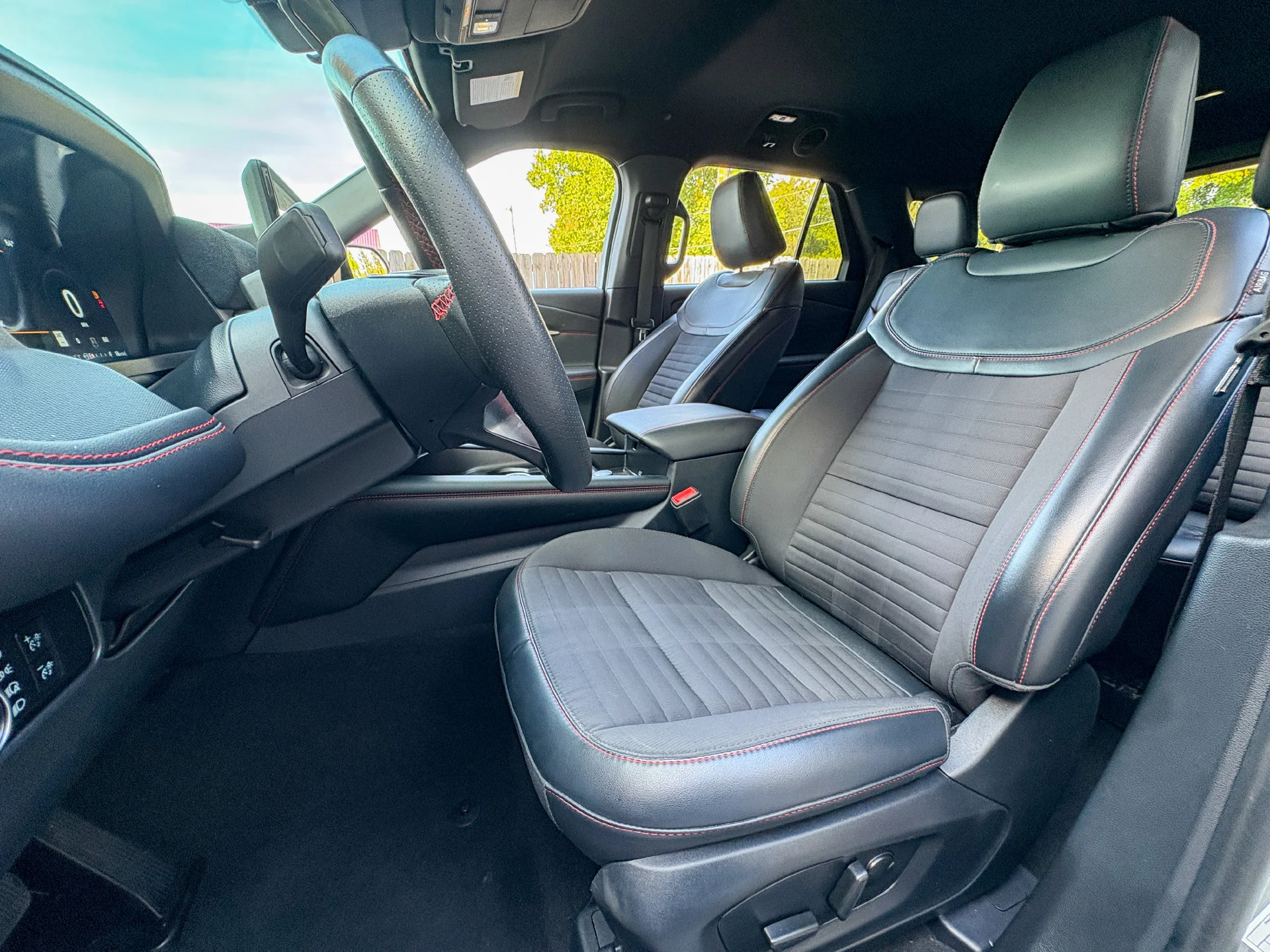 Used 2025 Gray Ford ST-Line image 20