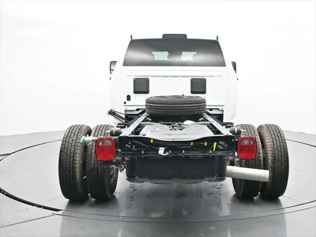 New 2026 Bright White Clear-Coat Exterior Paint RAM TRADESMAN image 8