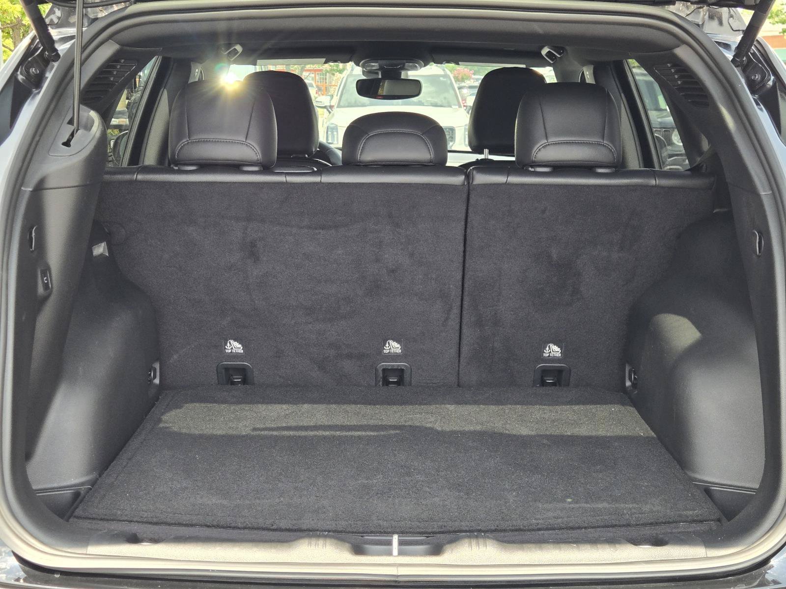 Used 2025 Diamond Black Crystal Pearlcoat Jeep Trailhawk image 11