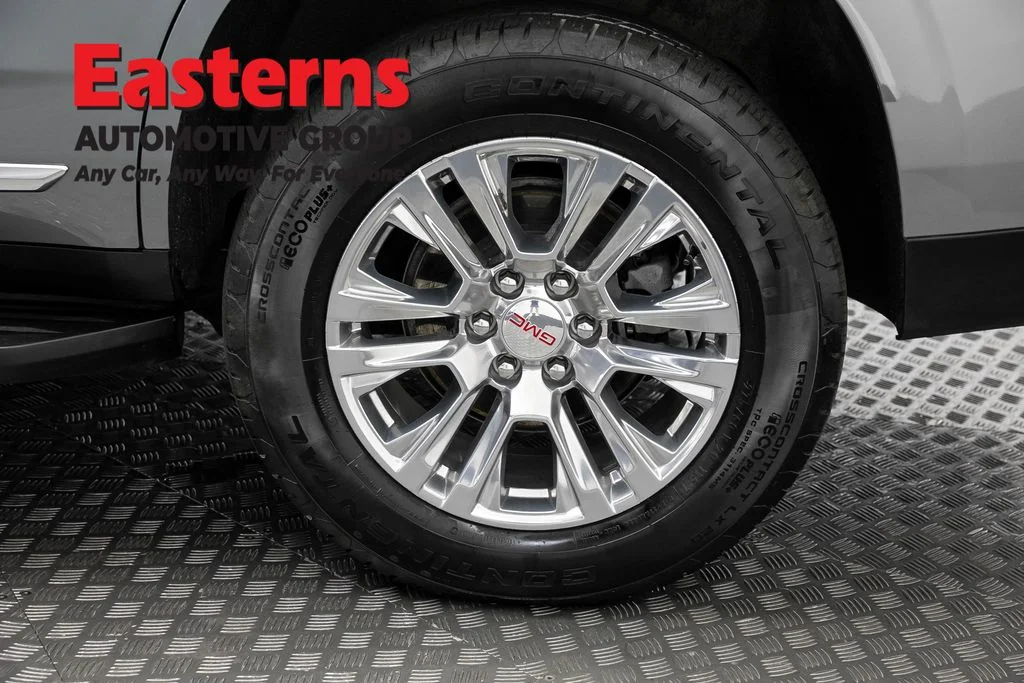 Used 2025 Silver GMC Denali image 38