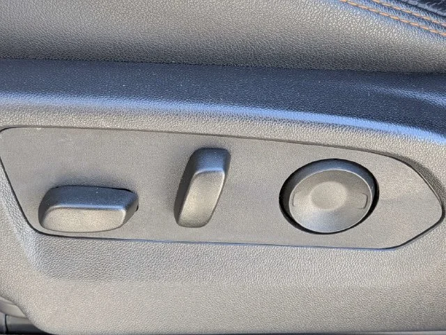 Used 2025 Gray GMC AT4 image 23