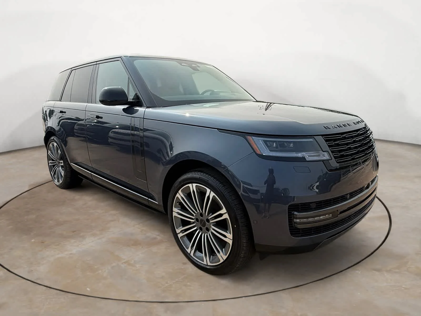 New 2026 Varesine Blue Land Rover SE image 7