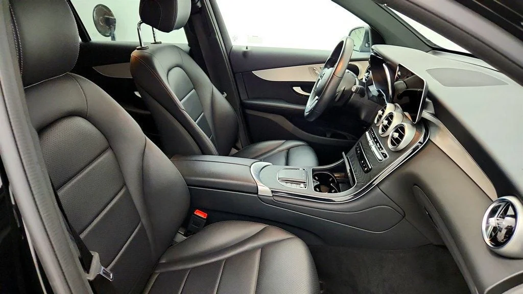 Used 2022 Black Mercedes-Benz GLC 300 SUV w/ Panorama Sunroof & Digital Instrument Cluster image 22