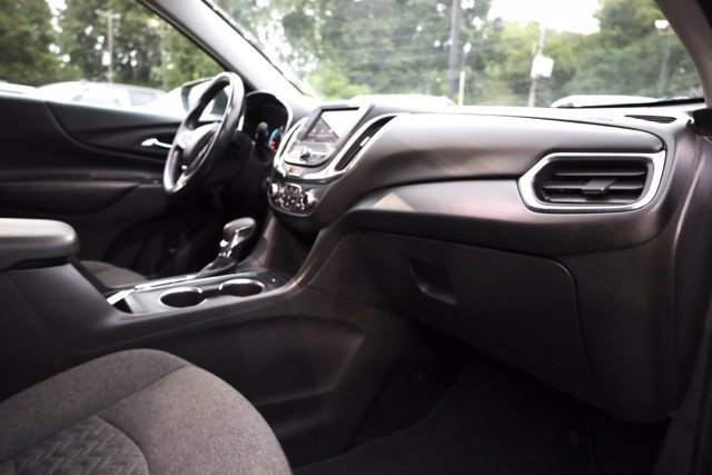 Used 2022 Silver Ice Metallic Chevrolet LT image 39