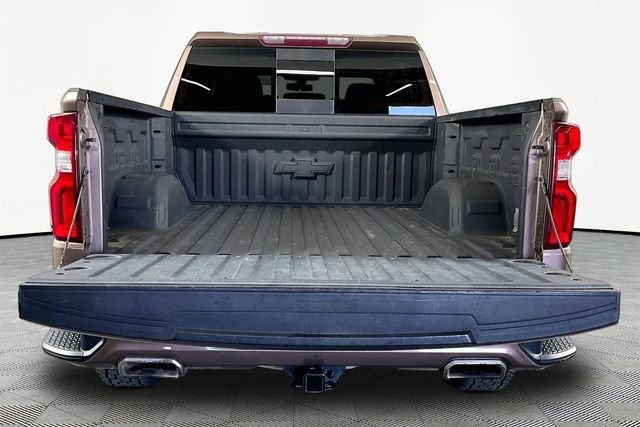 Used 2019 Beige Chevrolet RST image 7