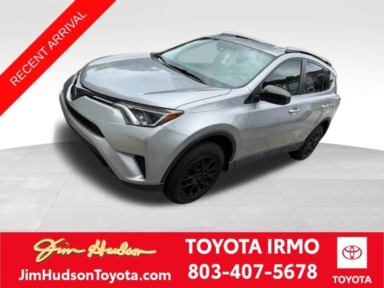 2018 Toyota RAV4 LE's photo
