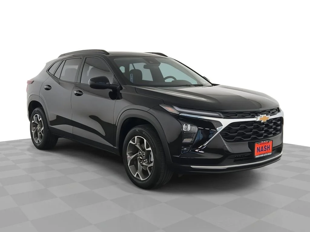 2025 Chevrolet Trax LT's photo