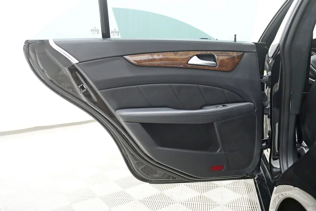 Used 2014 Black Mercedes-Benz CLS 63 AMG® image 33