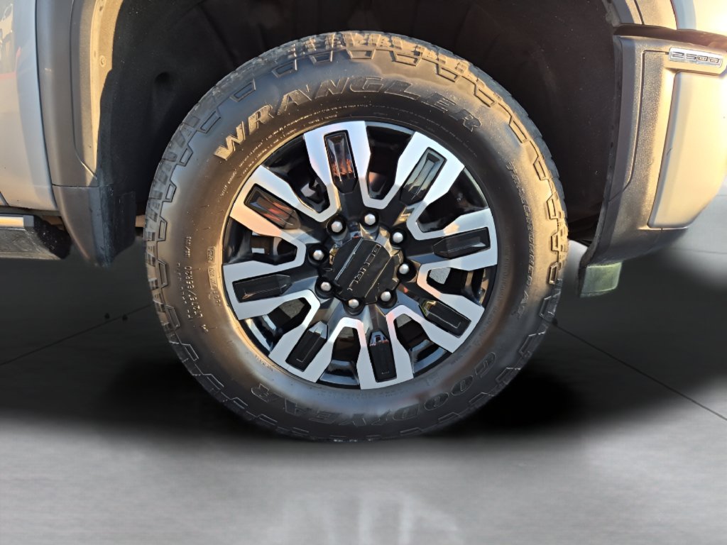 Used 2026 Sterling Metallic GMC Denali Ultimate image 13