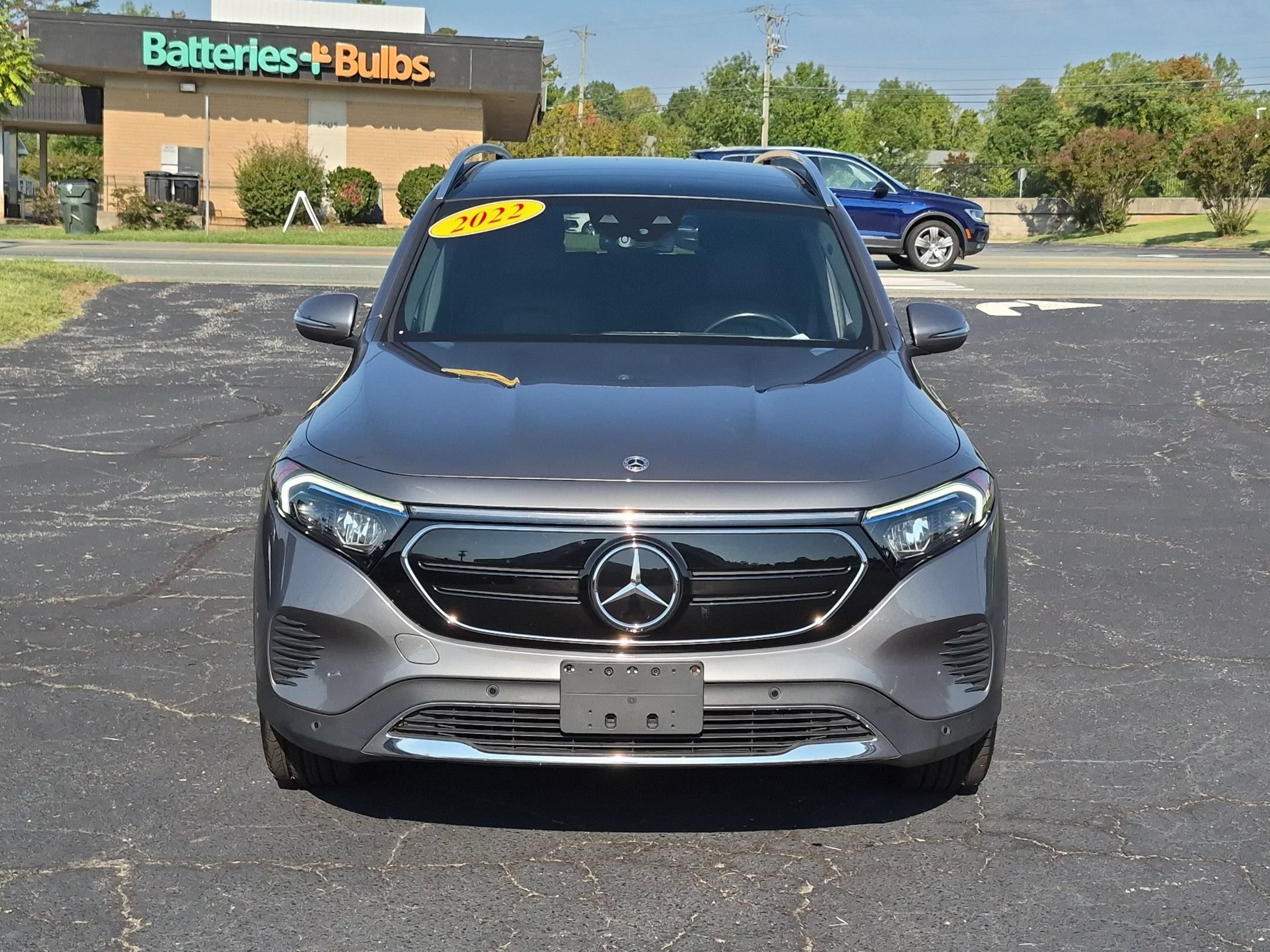 Used 2022 Mountain Gray Metallic Mercedes-Benz EQB 350 image 8
