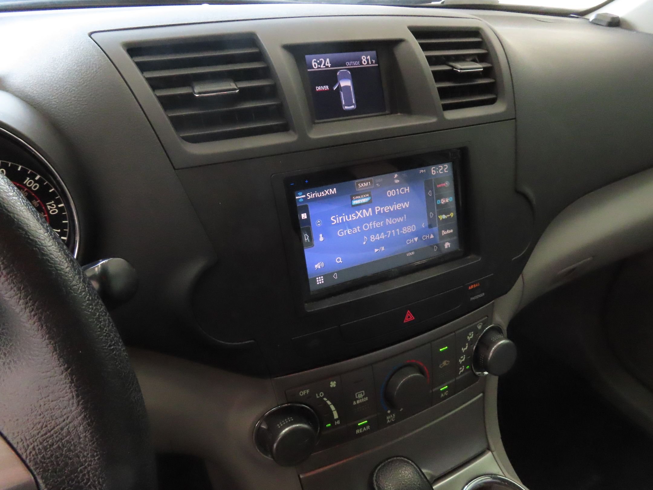 Used 2012 White Toyota Base image 18