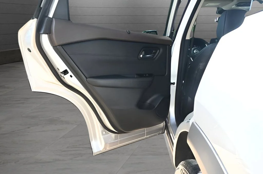 2022 Nissan Rogue SL - Photo 18