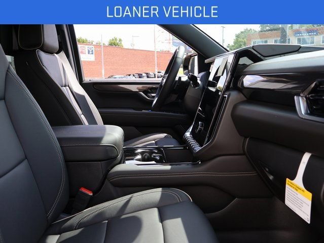 New 2026 Sterling Metallic GMC Elevation image 7