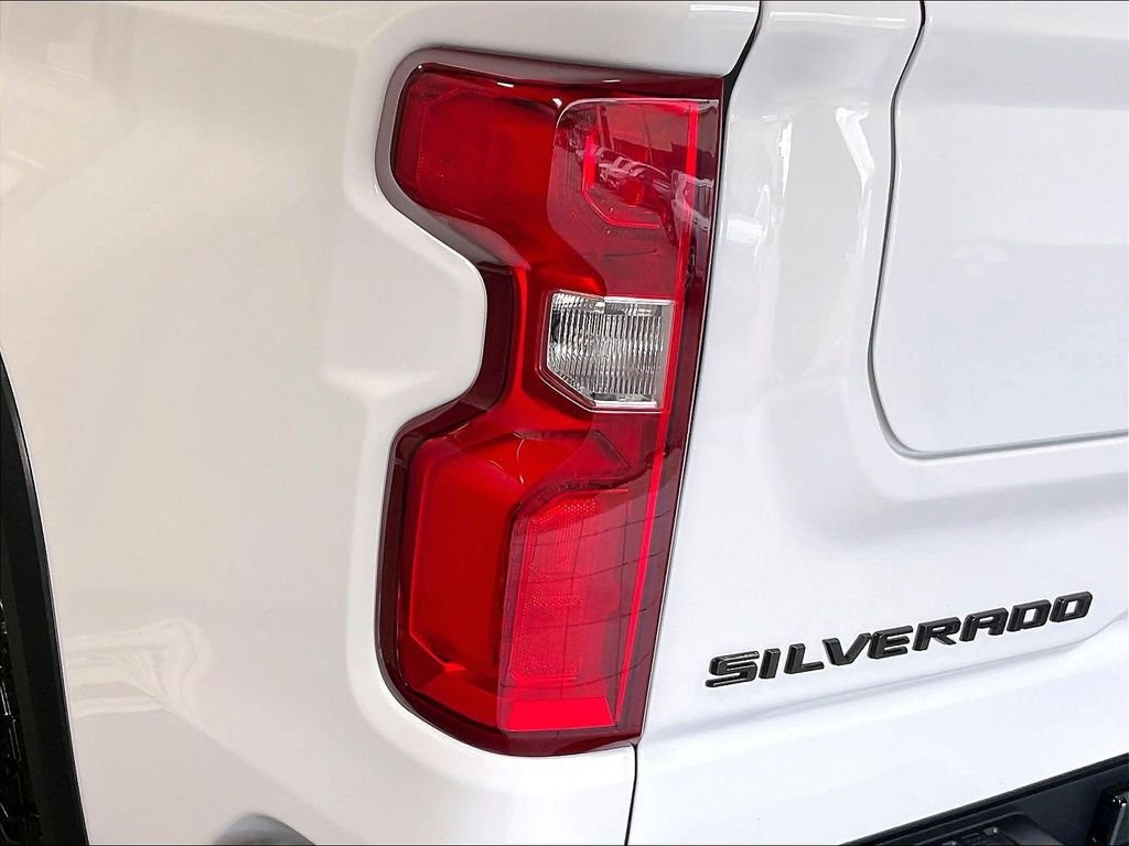 Used 2024 White Chevrolet ZR2 image 34