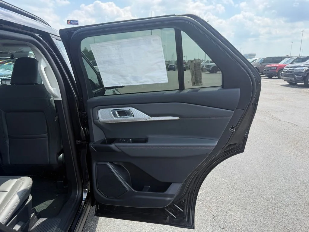 New 2026 Agate Black Metallic Ford Active image 51