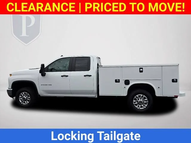 New 2025 Summit White Chevrolet WT image 11