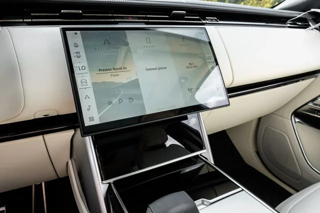 New 2026 White Land Rover SE image 31
