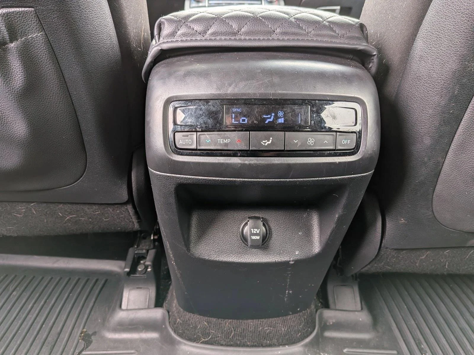 Used 2022 Hyper White Hyundai SEL image 17