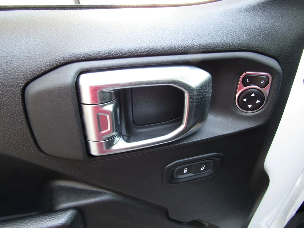 Used 2024 White Jeep Mojave image 17