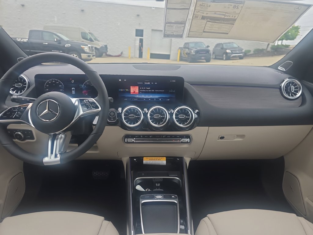 New 2026 Mountain Grey Metallic Mercedes-Benz GLA 250 image 12