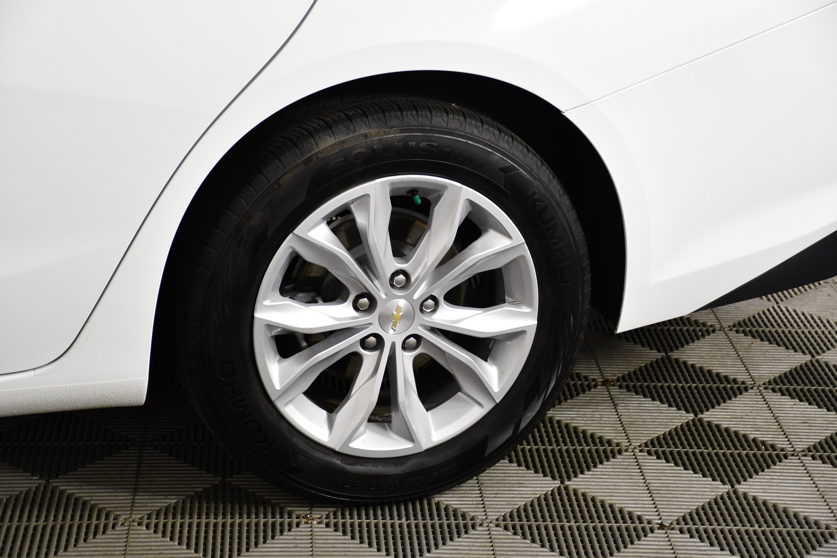 Used 2024 Summit White Chevrolet LT image 52