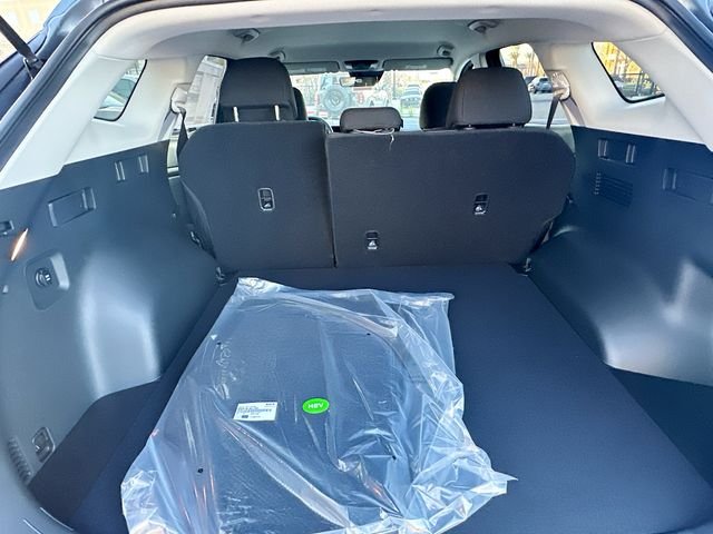 Certified Used 2026 Gravity Gray Kia LX image 25