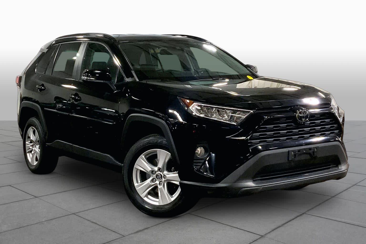Used 2020 Midnight Black Metallic Toyota XLE image 3