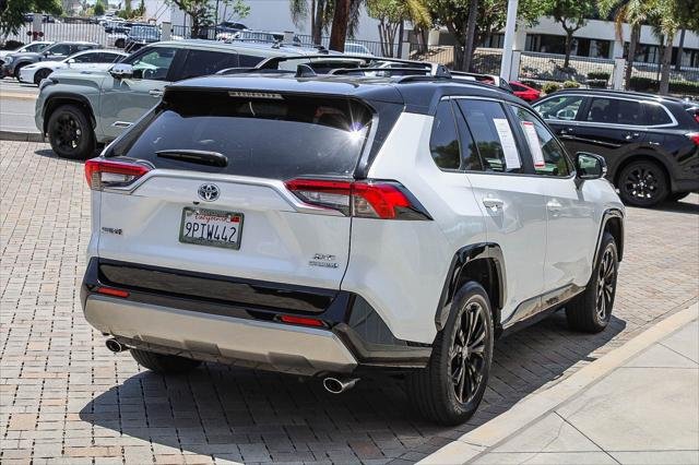 Certified Used 2024 MID BLK/WIND CHILL Toyota  image 6